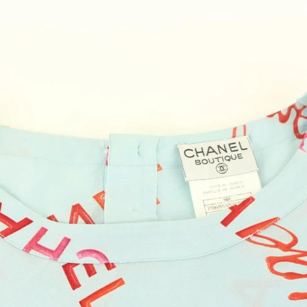 Chanel Size 38 96P Rouge Coco All Over Blue Silk Top Blouse Shirt 69cc614s